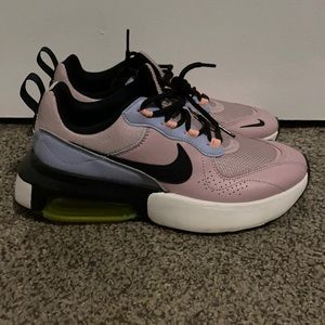 Nike Air Max Verona size 7